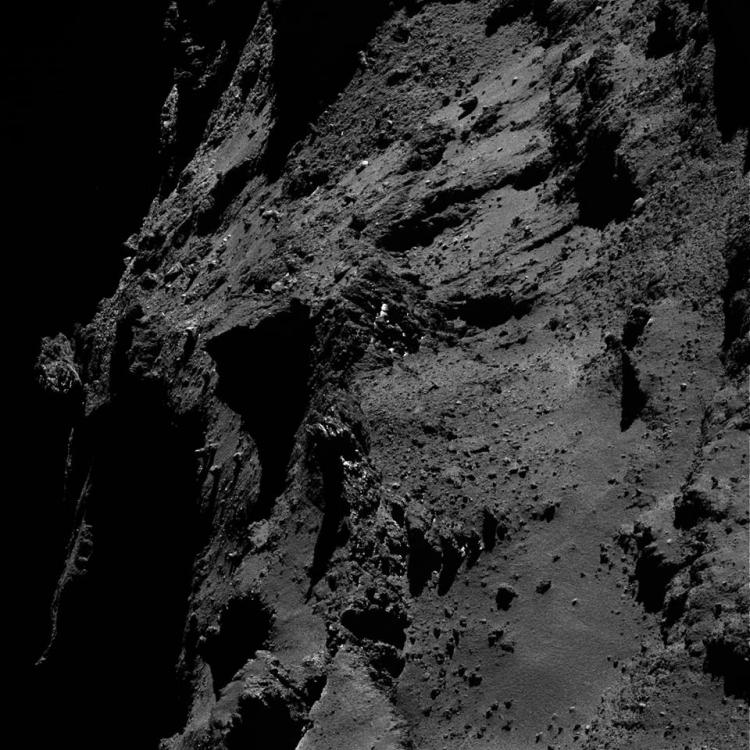 29_April_Rosetta_Mission_Comet_67P-Churyumov–Gerasimenko.jpg