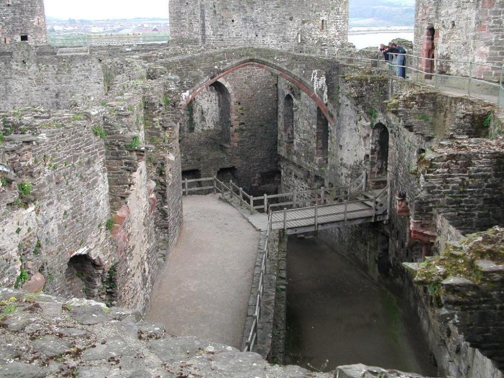 Conwy Castle (4).jpg