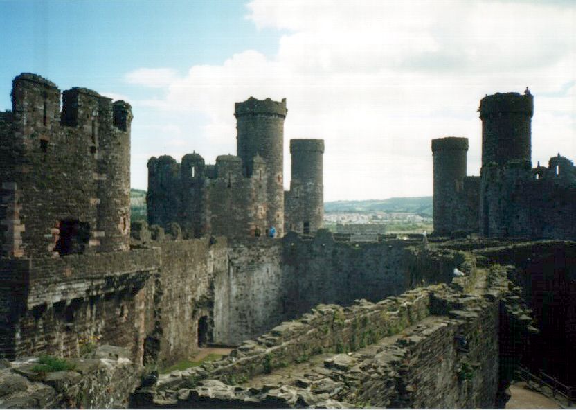 Conwy Castle (12).jpg