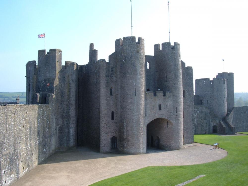 Pembroke Castle (2).jpg