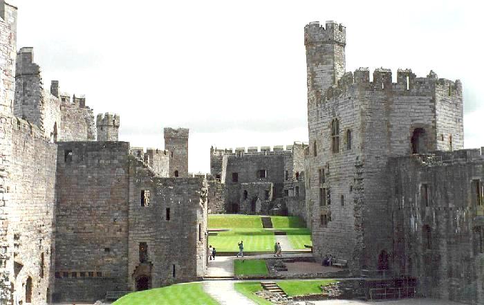Caernarfon Castle (9).jpg