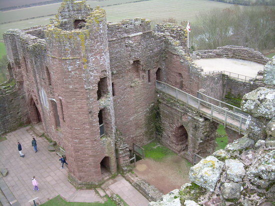 Goodrich Castle (7).jpg