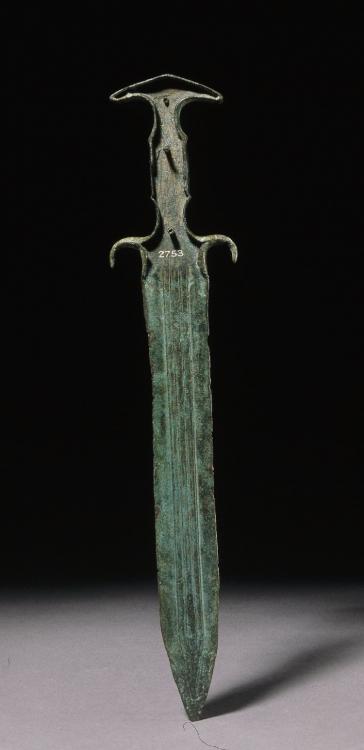 1.-Bronze-dagger-British-Museum-18680110_342.thumb.jpg.85ee5dd63e81f39e24cfa08407aac7be.jpg