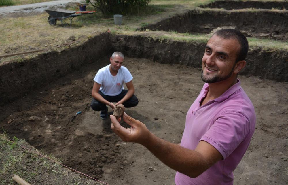 Археологически разкопки на Античен керамичен център Павликени16.jpg