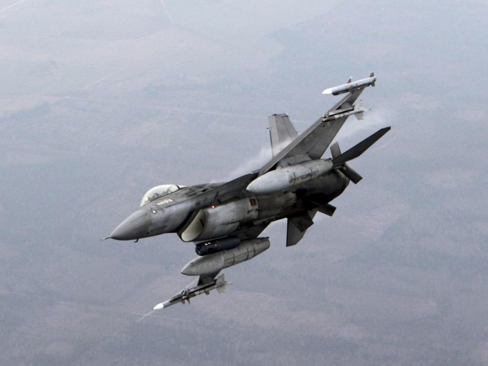 f-16-fighter-jet.jpg